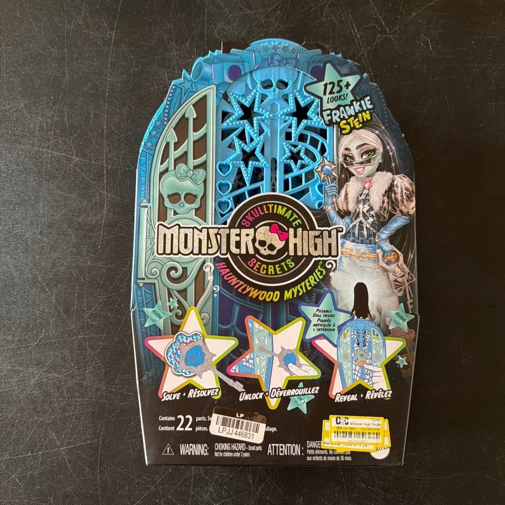 Monster High Skulltimate Secrets Hauntlywood Mysteries Frankie Stein Doll NEW
